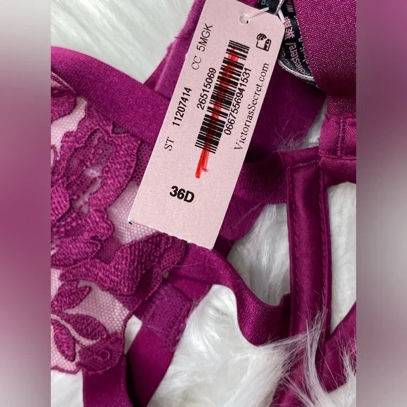 NWT Victoria’s Secret Cutout Bra and Matching Panties - Picture 7 of 7